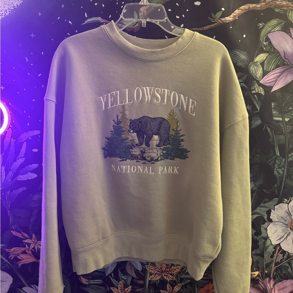 Forever 21 Yellowstone National Park Crewneck